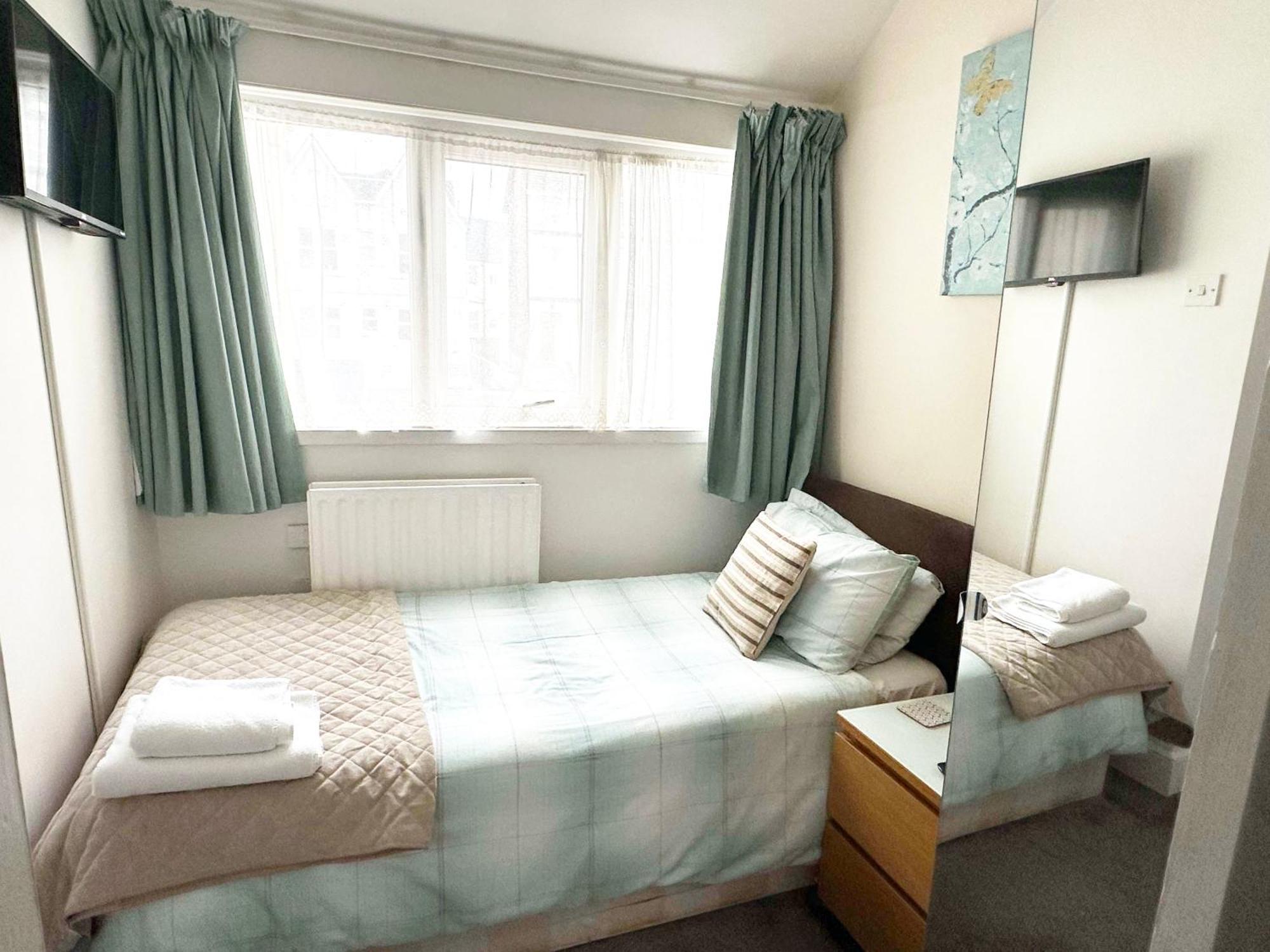 Esk Vale Guest House ポーツマス エクステリア 写真