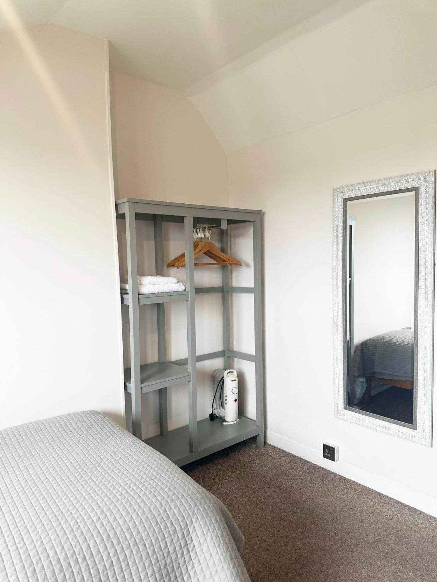 Esk Vale Guest House ポーツマス エクステリア 写真