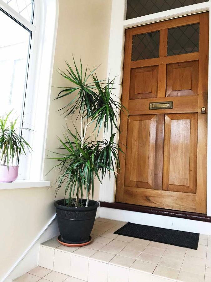 Esk Vale Guest House ポーツマス エクステリア 写真